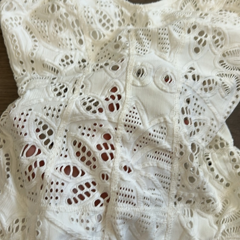 NWT Pilyq White Lace One Piece with Adjustable Straps Size Medium - Picture 3 of 9